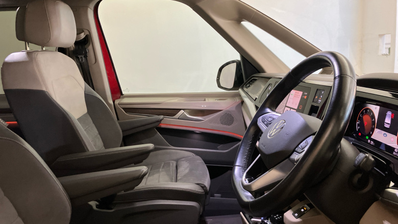 Volkswagen Multivan 2.0 TSI Style 5dr LWB DSG Petrol Estate